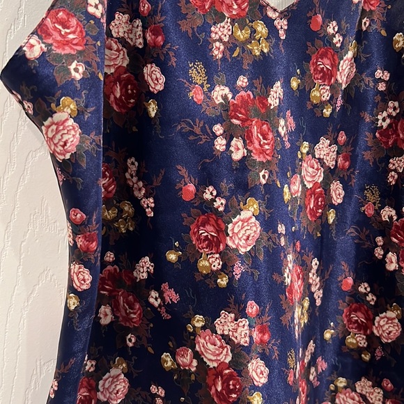 Vintage Erika Taylor Intimates Floral Satin Top - Picture 3 of 6